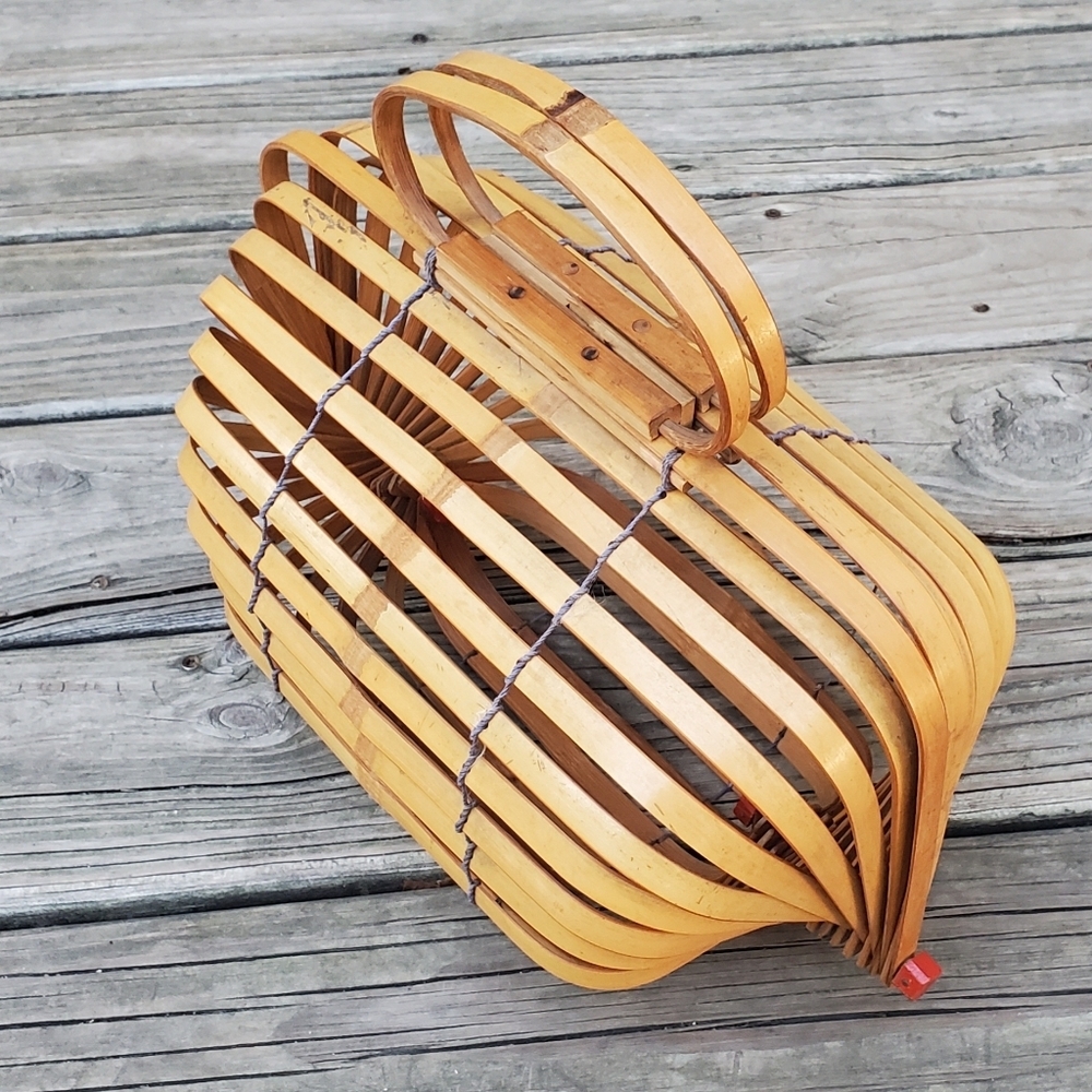 Vintage Made in Japan  Collapsible Cage Purse